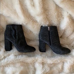 NWOT Sparkly black booties! 🌸 👢👠